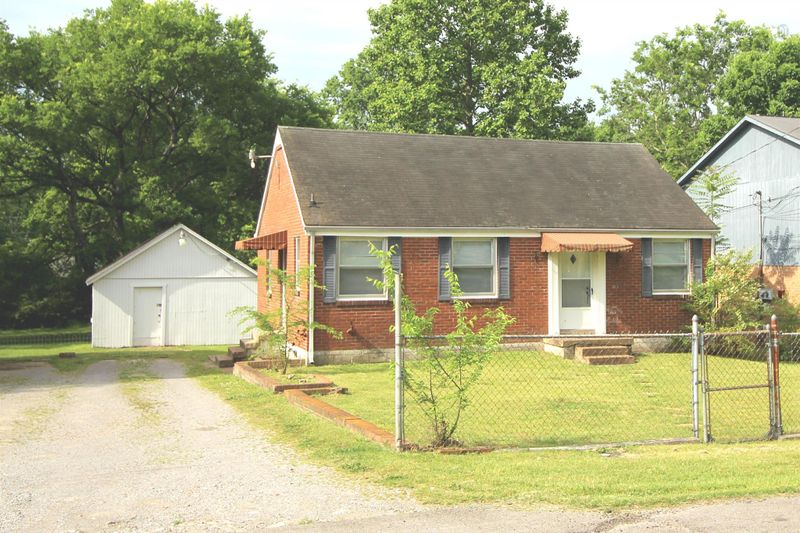 716 Blackstone Ave, Madison, TN 37115