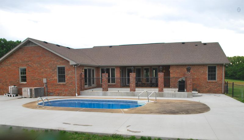 4969 East Robertson Rd, Cross Plains, TN 37049