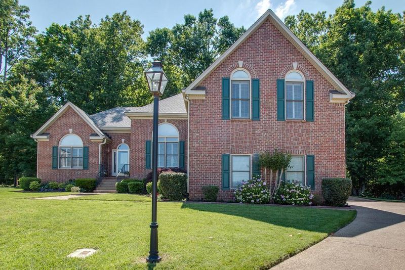 1316 Fishers Meadows Cv, Hermitage, TN 37076
