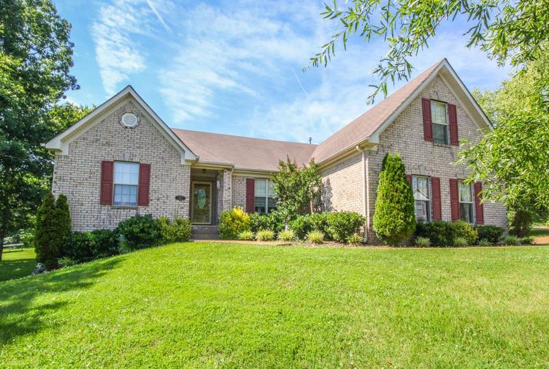 1524 Cardinal Ln, Mount Juliet, TN 37122