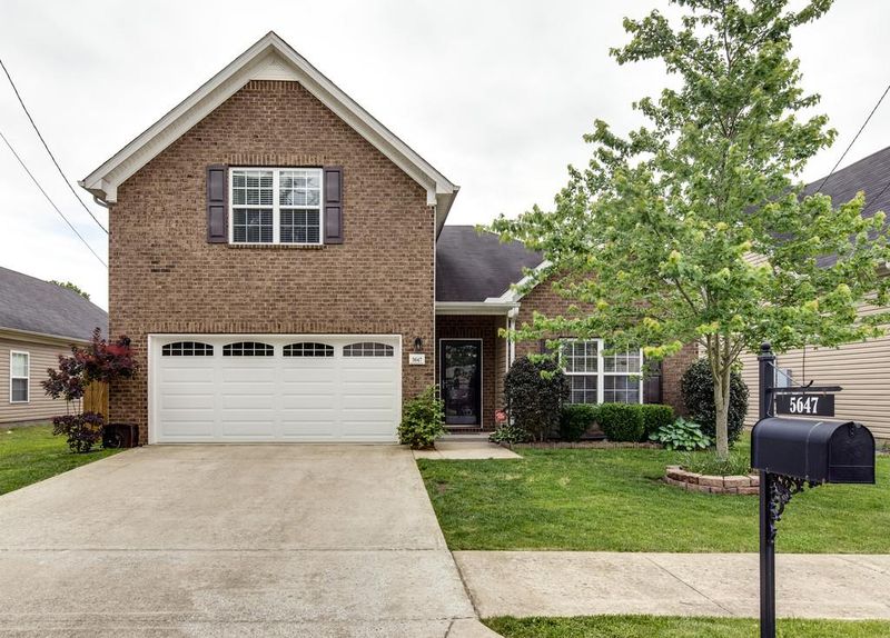 5647 Hickory Park Dr, Antioch, TN 37013
