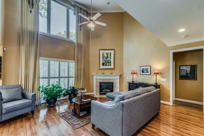 5020 Hammersmith Ct, Nashville, TN 37211
