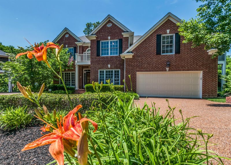 5020 Hammersmith Ct, Nashville, TN 37211