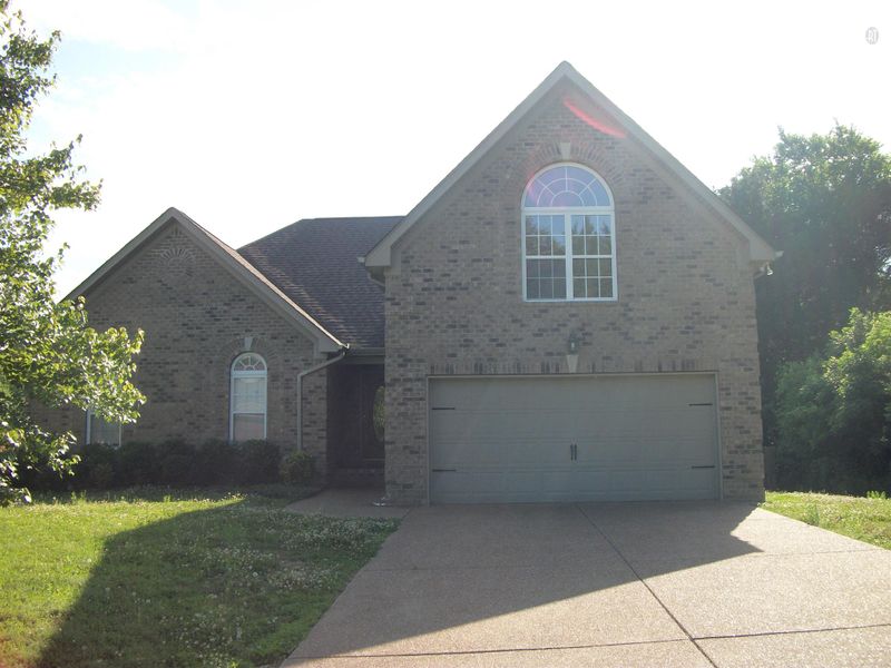 2003 Whirlaway Dr, Mount Juliet, TN 37122