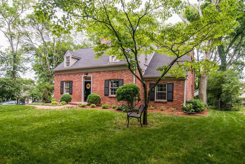 3030 23rd Ave S, Nashville, TN 37215