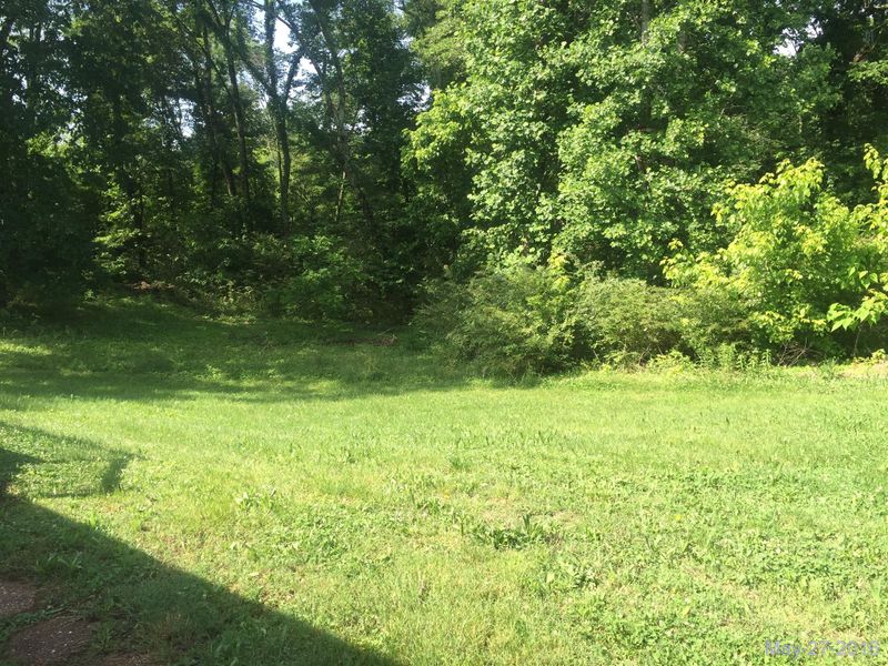 1369 Old Charlotte Rd, White Bluff, TN 37187
