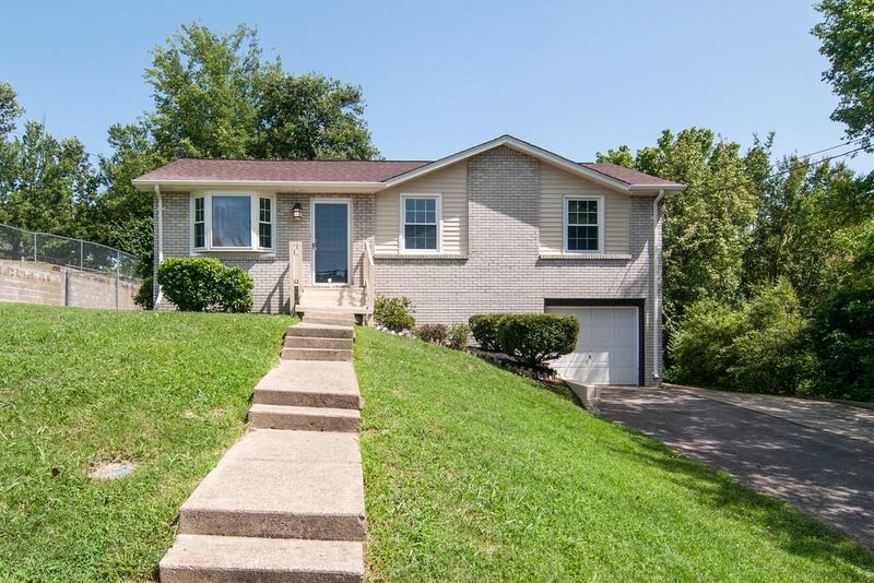 204 Colt Dr, Nashville, TN 37221