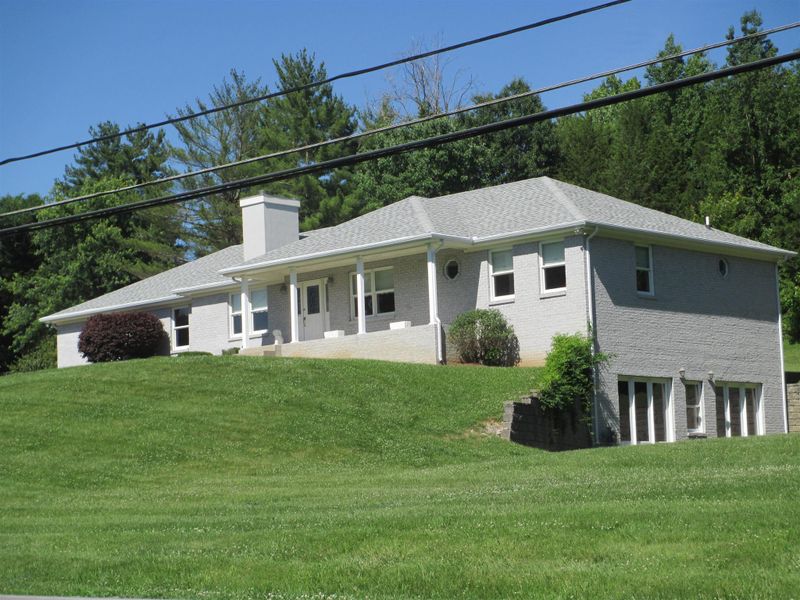 719 Hillbrook Dr, Mount Juliet, TN 37122