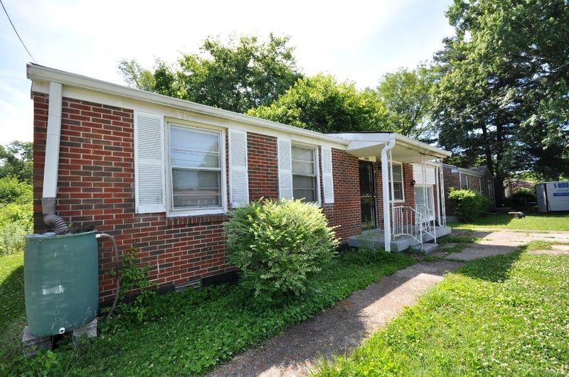 3209 Lagrange Dr, Nashville, TN 37218