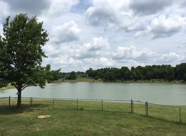 1947 Waterford Dr, Old Hickory, TN 37138