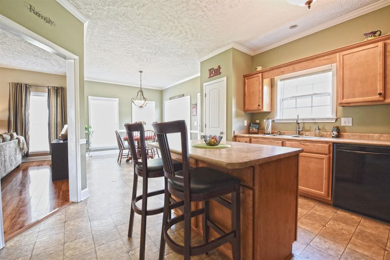 631 Fleming Farms Dr, Murfreesboro, TN 37128