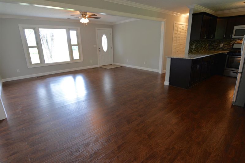 1020 Mount Vernon Rd, Bethpage, TN 37022