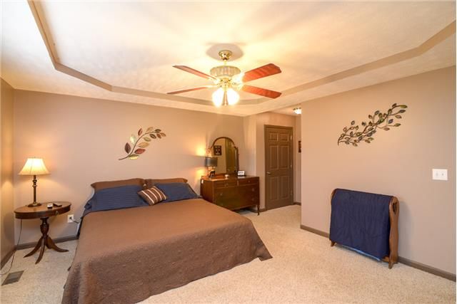 3441 Kinneys Rd, Cedar Hill, TN 37032