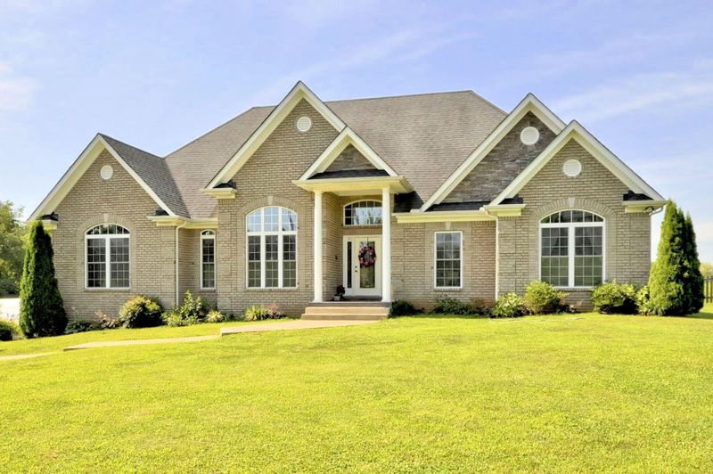 2470 Pleasant View Rd, Pleasant View, TN 37146