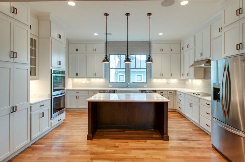 215 Scott Ave, Nashville, TN 37206