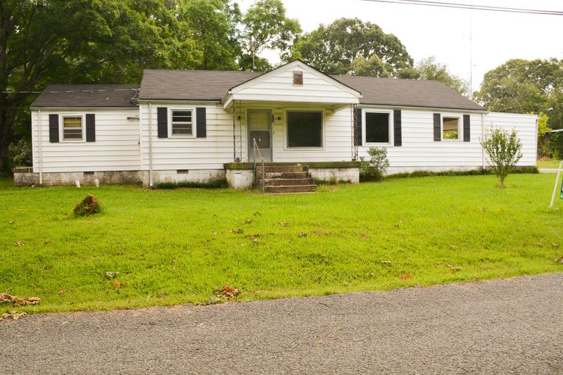 522 Hatley St, White Bluff, TN 37187