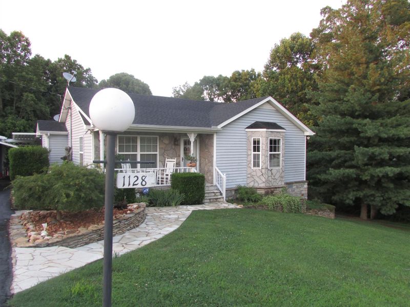 1128 Peter Pond Rd, Ashland City, TN 37015