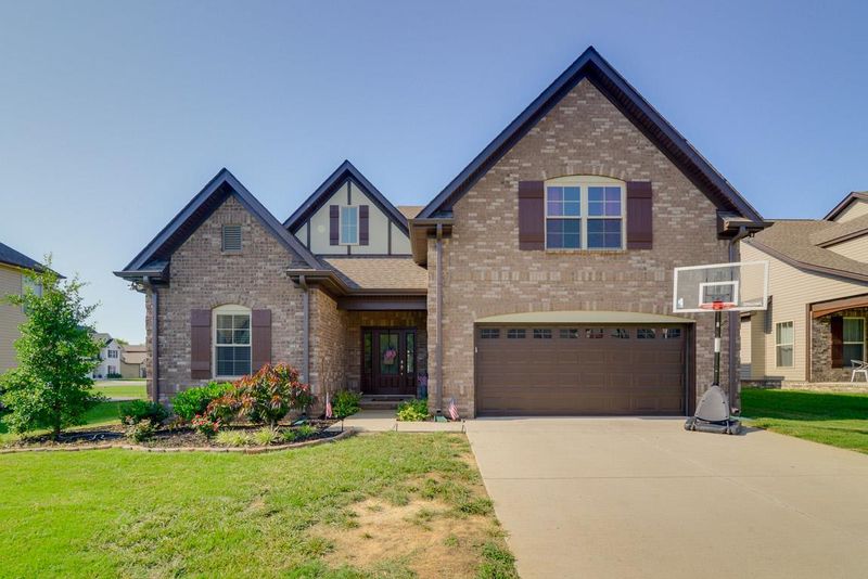 5309 Louvre Ct, Murfreesboro, TN 37128