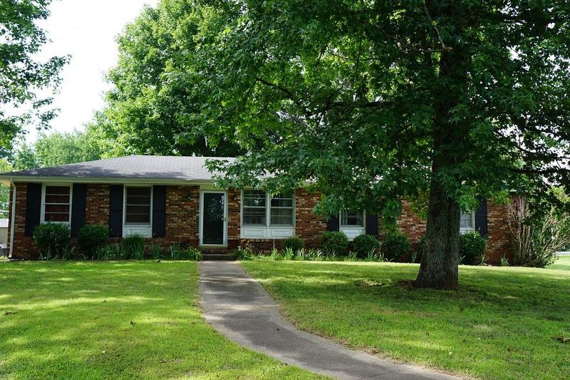 3 Driftwood Ct, Springfield, TN 37172