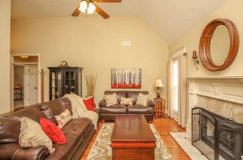 4224 Princeton Oaks Ln, Murfreesboro, TN 37129