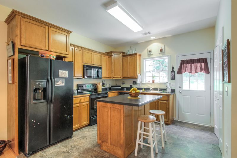 910 Cashmere Dr #910, Thompsons Station, TN 37179