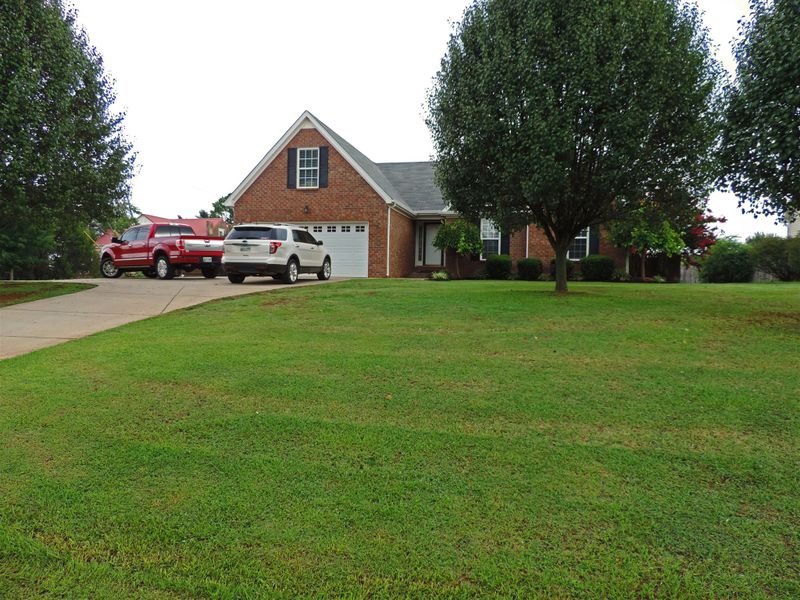 861 Compton Rd, Murfreesboro, TN 37130