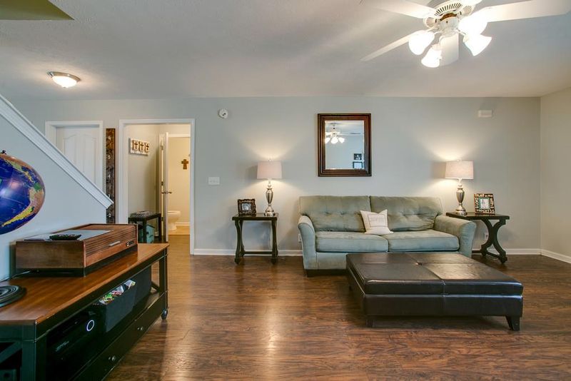834 Kaylee Cir, Murfreesboro, TN 37128