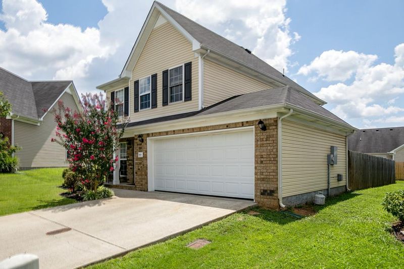 834 Kaylee Cir, Murfreesboro, TN 37128