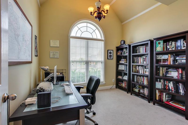 2444 Adelaide Dr, Thompsons Station, TN 37179