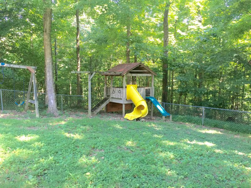 6762 New Chapel Rd, Springfield, TN 37172