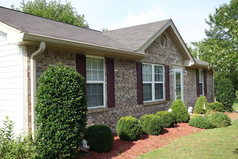 1524 Valley Ridge Dr E, Gallatin, TN 37066