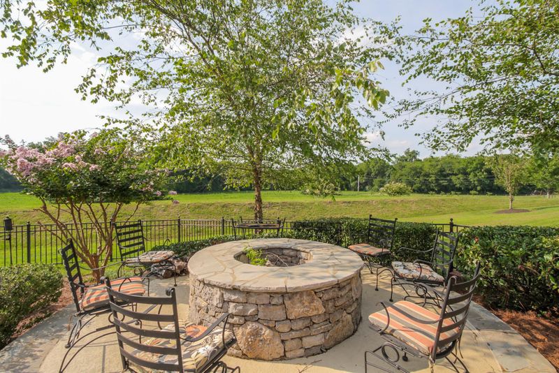 4050 Horn Springs Rd, Lebanon, TN 37087