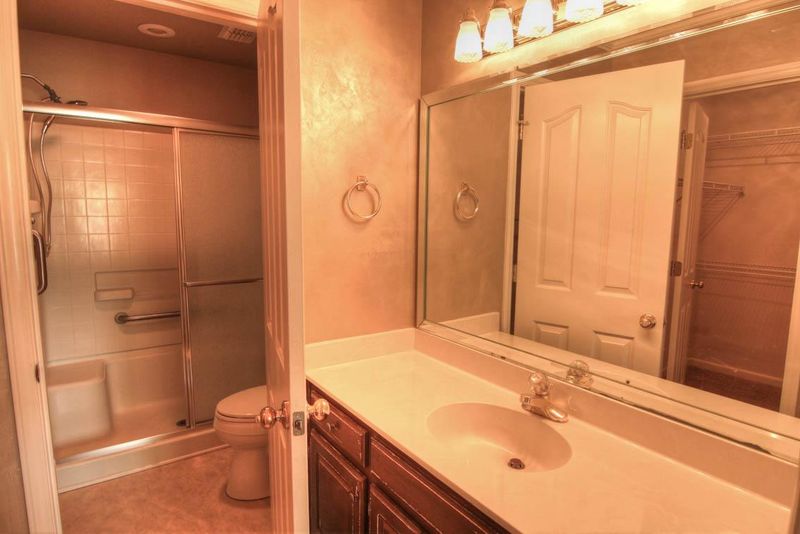 410 Biltmore Cir, Murfreesboro, TN 37128
