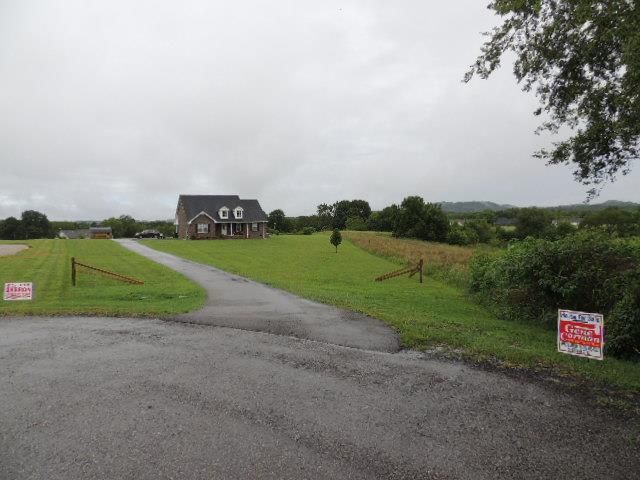 1026 Peak Dr, Castalian Springs, TN 37031