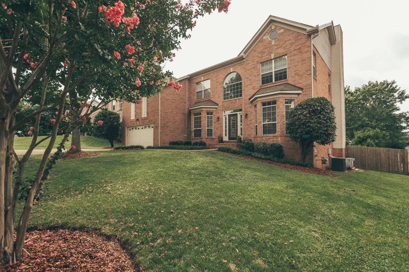 717 Glen Oaks Dr, Franklin, TN 37067