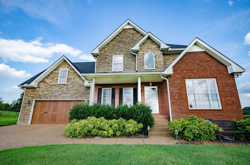 1008 Kamber Leigh Dr, Cedar Hill, TN 37032