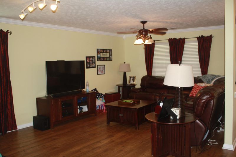 2840 Meadow Gln, Mount Juliet, TN 37122