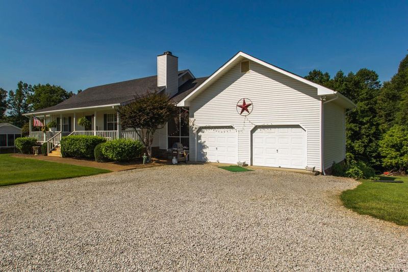 1966 Spencer Mill Rd, Burns, TN 37029