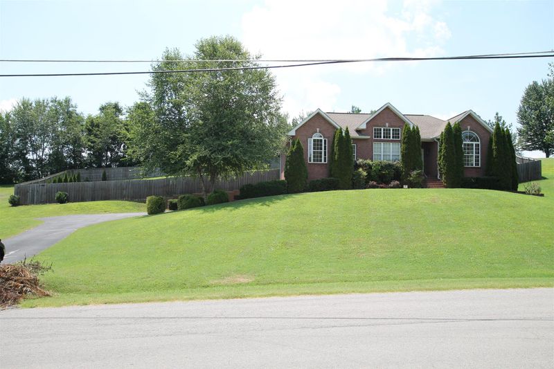 1805 Curtiswood Ln, Springfield, TN 37172