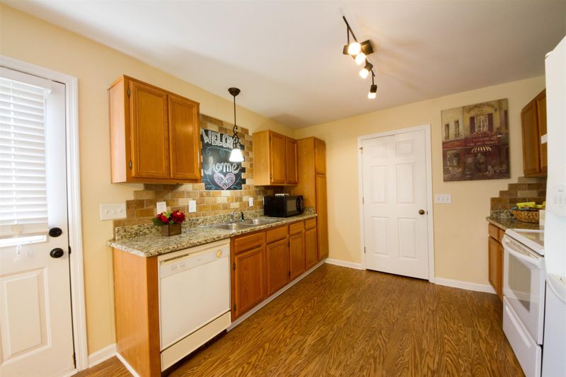 3656 Rutherford Dr, Spring Hill, TN 37174