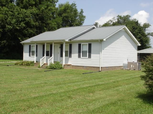 6136 Owens Chapel Rd, Springfield, TN 37172