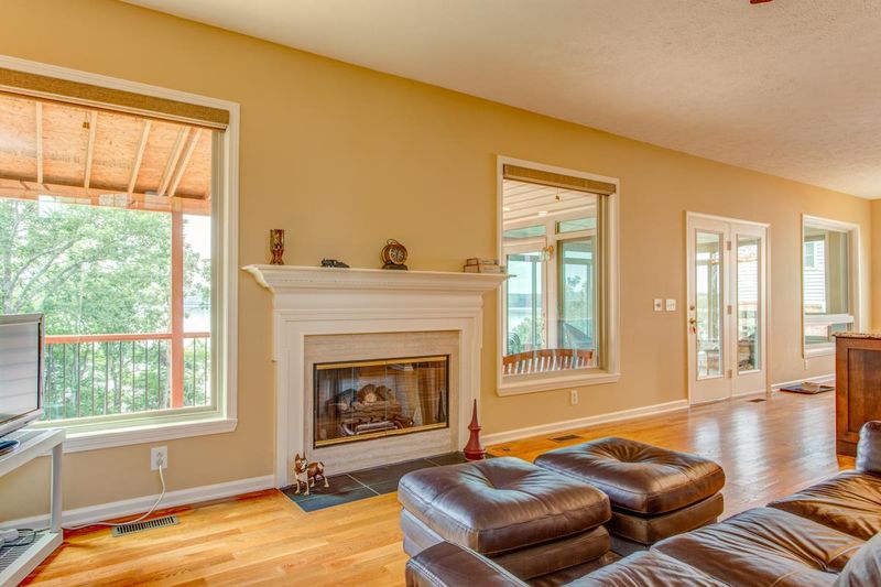 205 E Harbor, Hendersonville, TN 37075