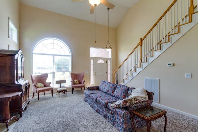 106 Strathmore Way, Hendersonville, TN 37075