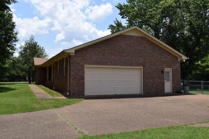 4187 Betty Ford Rd, Murfreesboro, TN 37130
