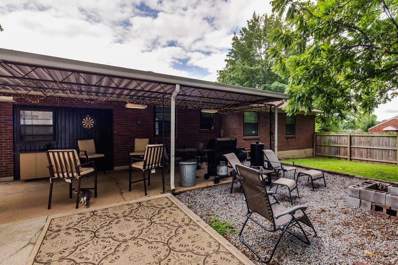 2126 Crystal Dr, Nashville, TN 37210