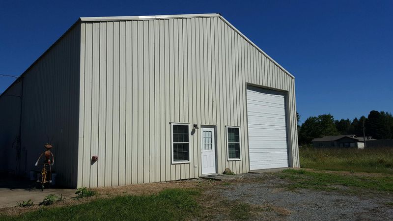 2925 Old Greenbrier Pike, Greenbrier, TN 37073