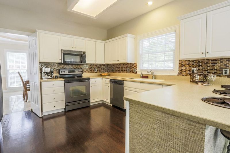 100 Bromley Park Ln, Franklin, TN 37069
