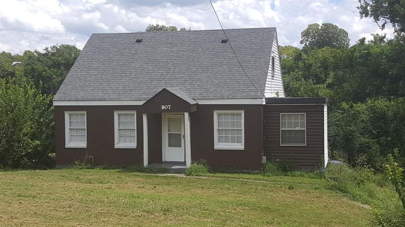 807 Porter Rd, Nashville, TN 37206