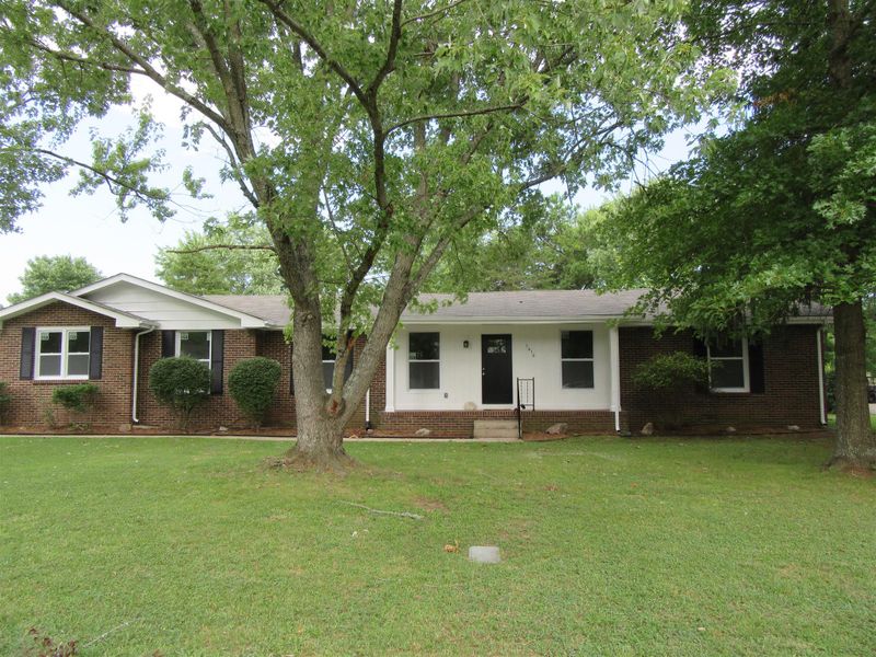 1414 Beasley Ct, Murfreesboro, TN 37130