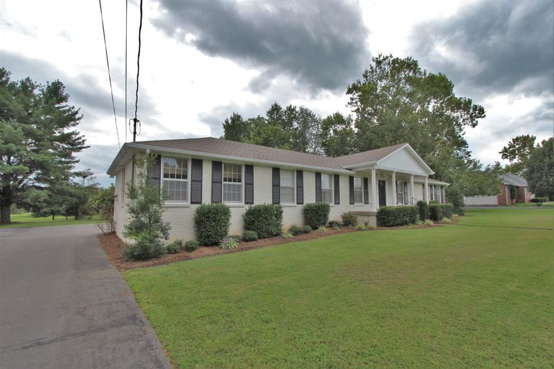 1620 Westland Dr, Lebanon, TN 37087